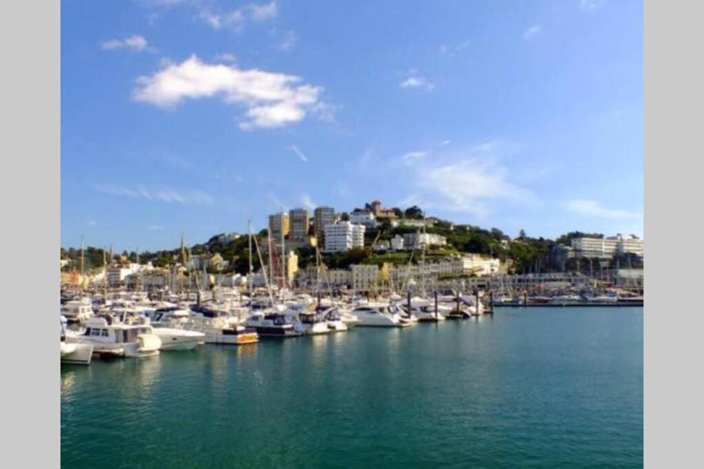 **Sunny And Bright, Thatchers Rock One Bed Beach Front Apartment*** Torquay Exterior foto